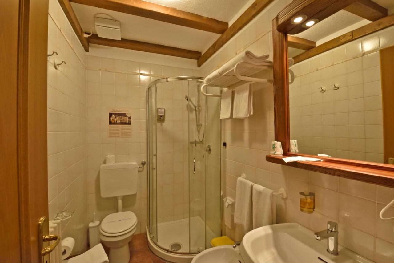La Roche Hotel Appartments อาออสตา ภายนอก รูปภาพ