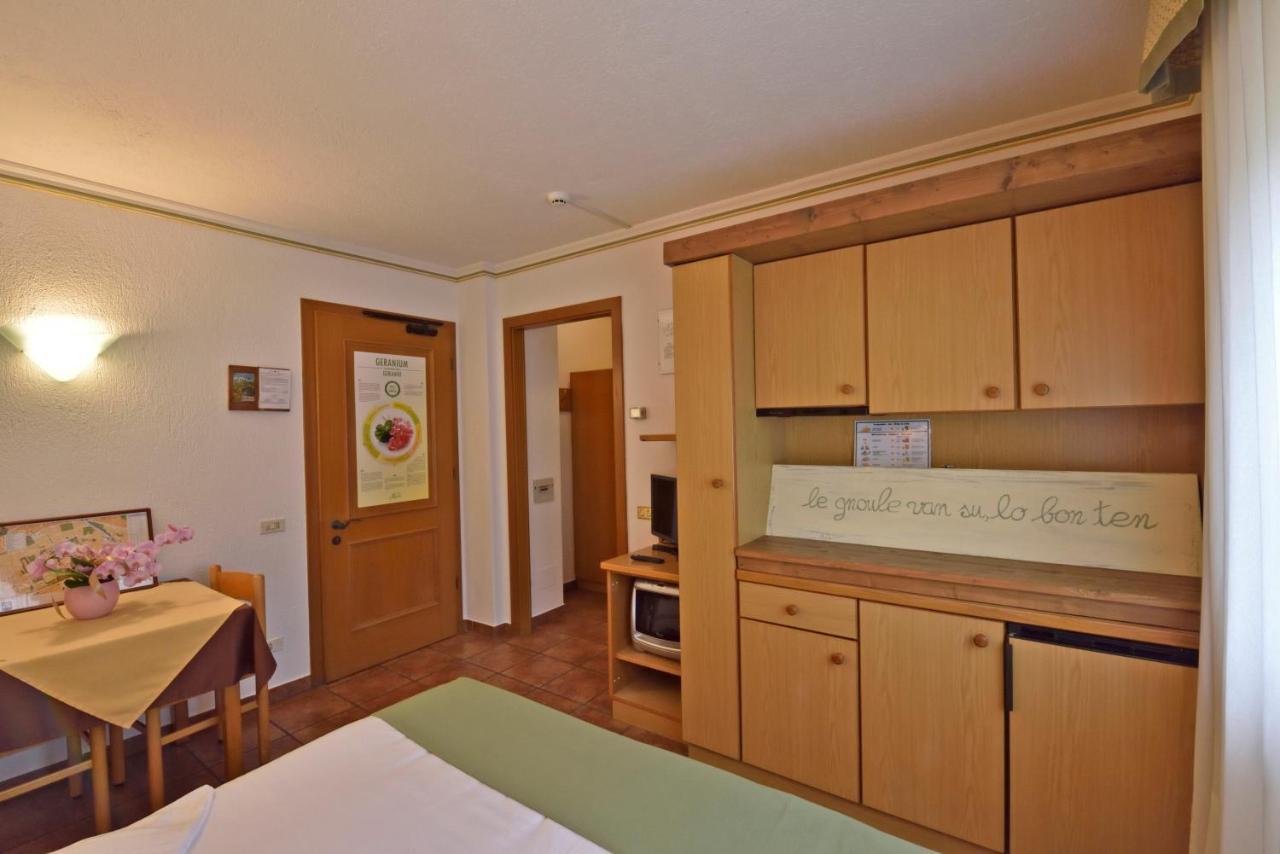 La Roche Hotel Appartments อาออสตา ภายนอก รูปภาพ